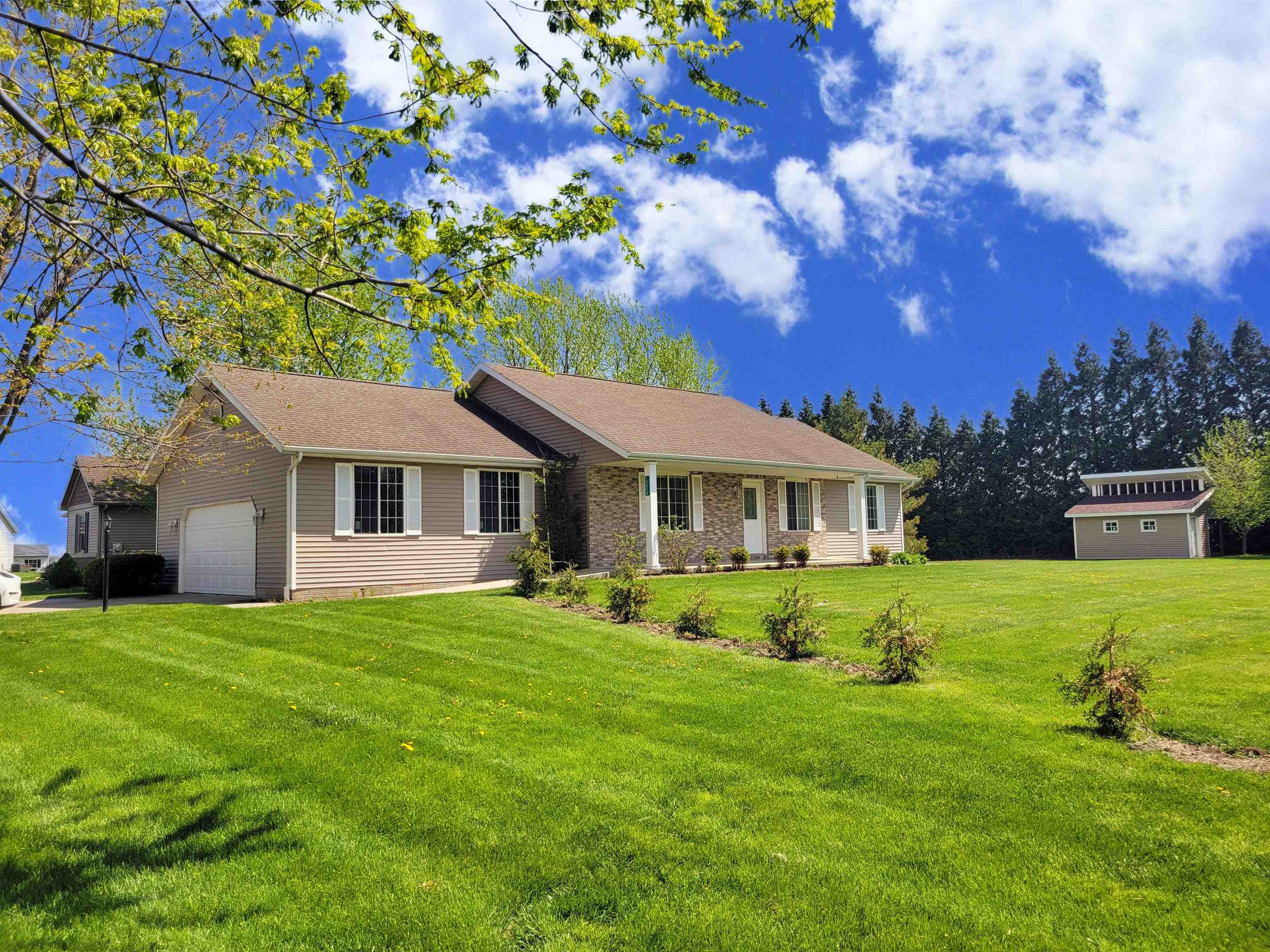 12454 Stoney Drive Middlebury IN 46540