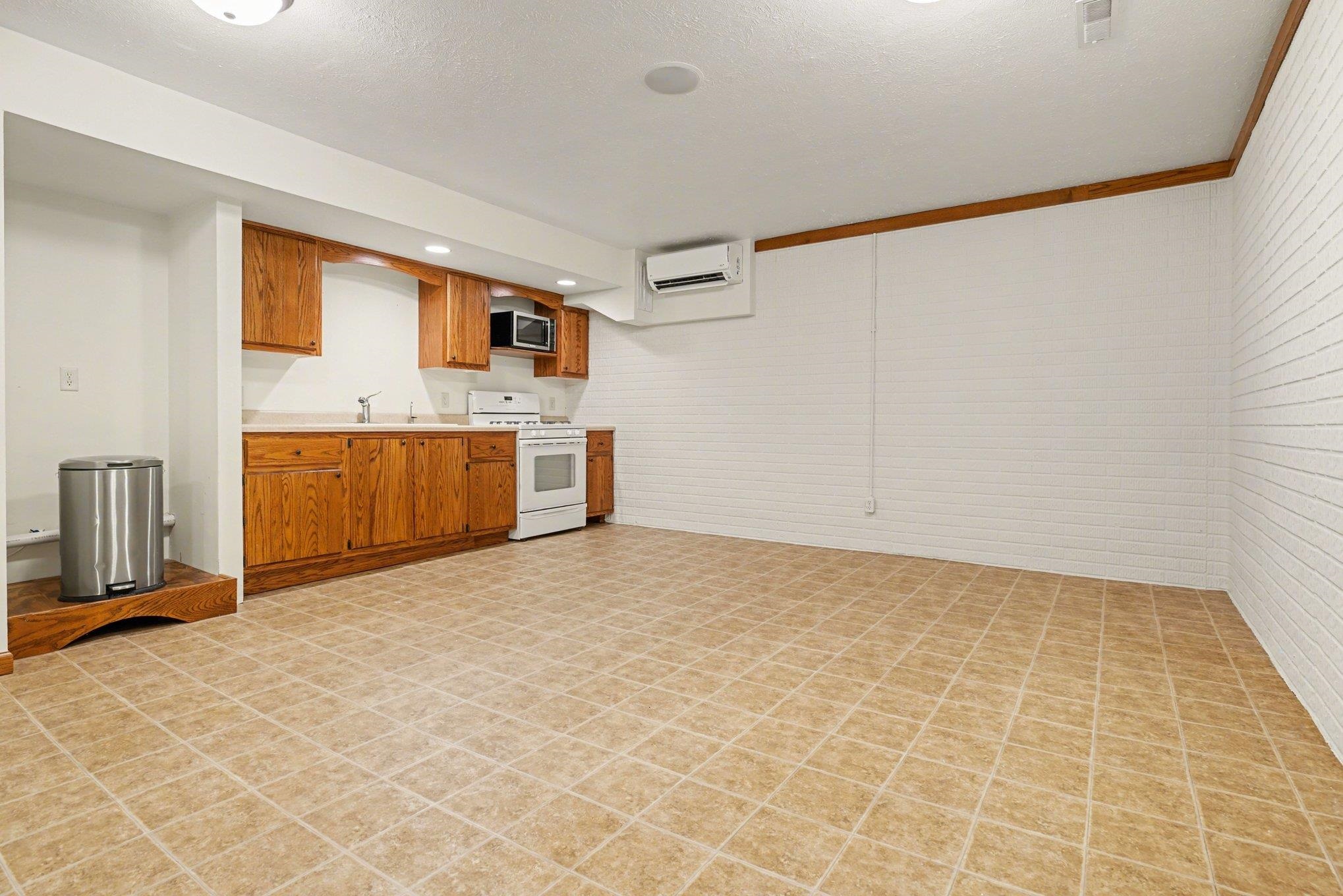 12454 Stoney Drive Middlebury IN 46540