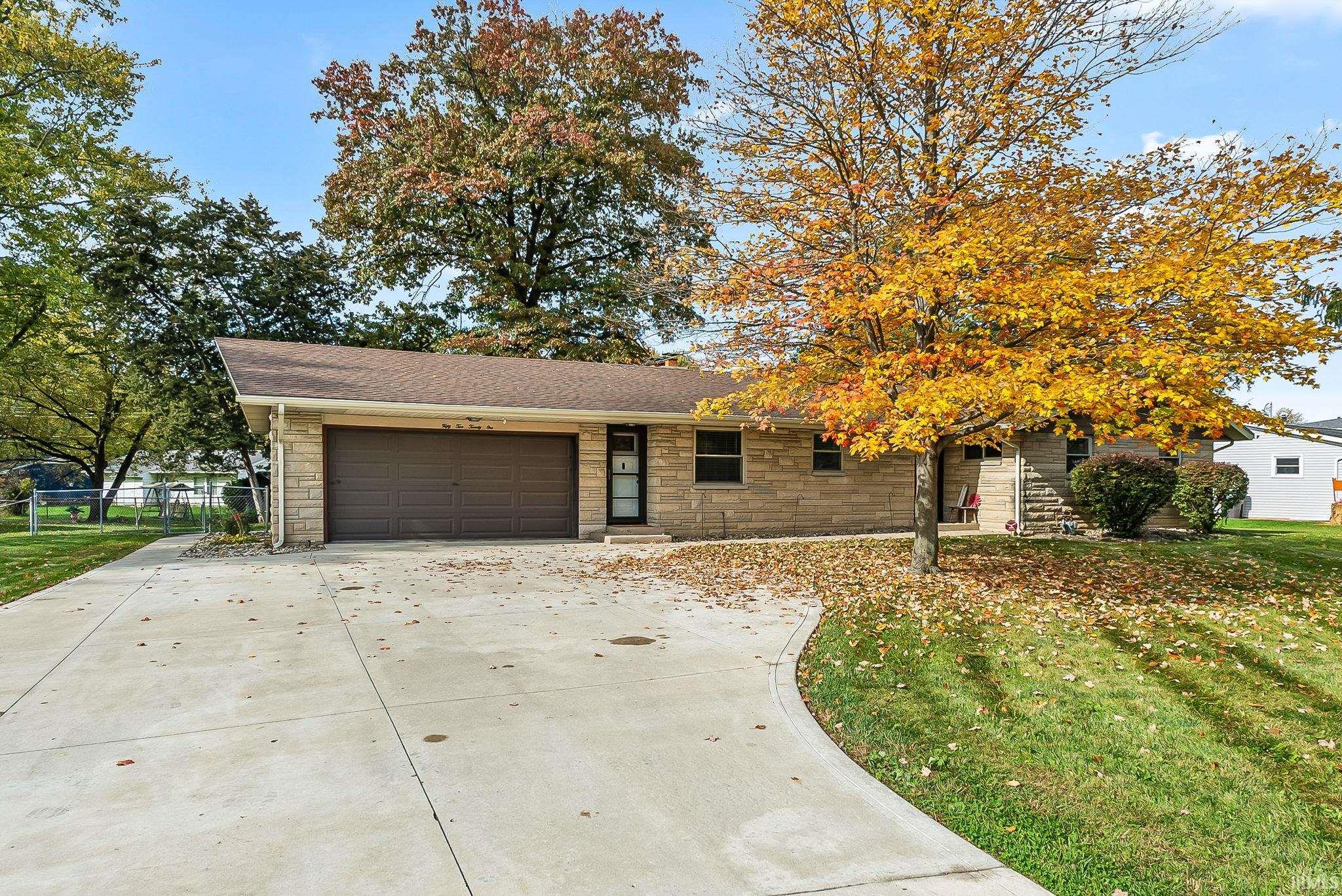 5221 Woodway Drive Fort Wayne IN 46835