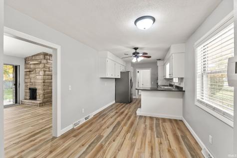 5221 Woodway Drive Fort Wayne IN 46835