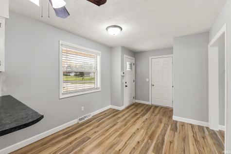 5221 Woodway Drive Fort Wayne IN 46835