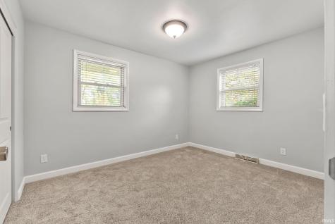 5221 Woodway Drive Fort Wayne IN 46835