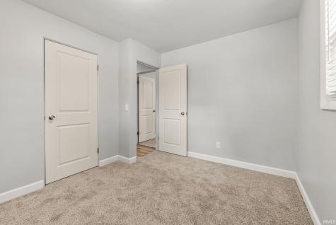 5221 Woodway Drive Fort Wayne IN 46835