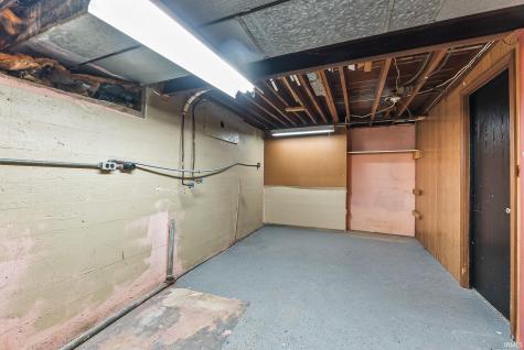 5221 Woodway Drive Fort Wayne IN 46835