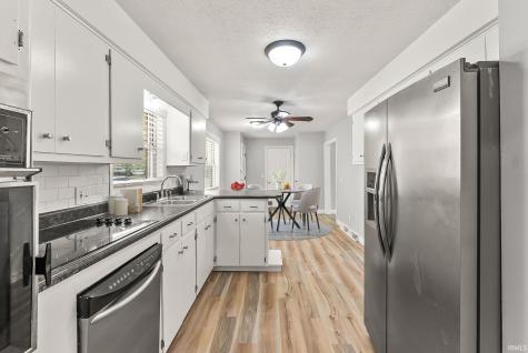 5221 Woodway Drive Fort Wayne IN 46835