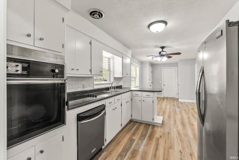5221 Woodway Drive Fort Wayne IN 46835