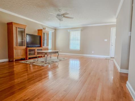 225 Maple Run Estates Boulevard Springville IN 47462