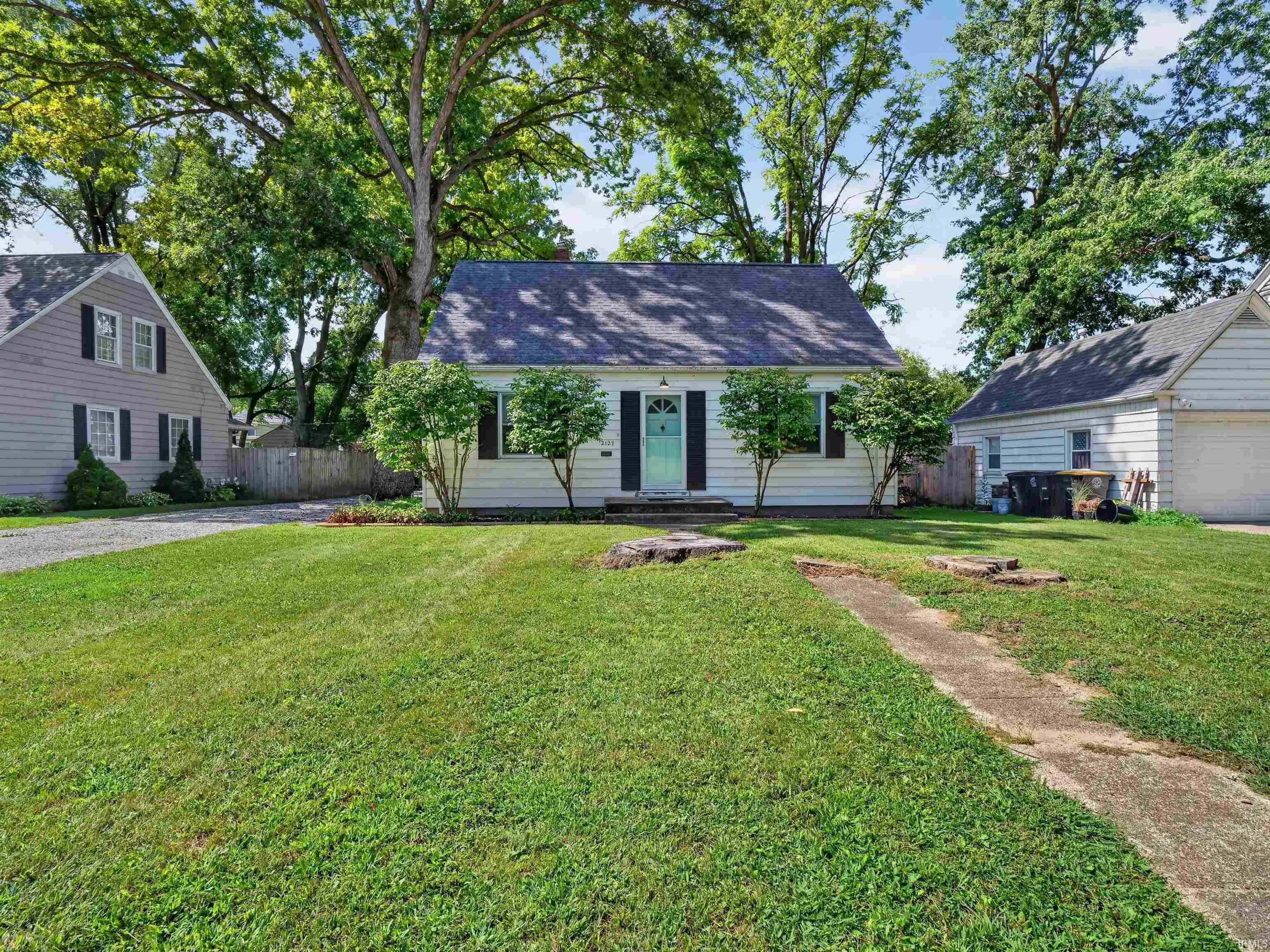 2127 Wawonaissa Trail Fort Wayne IN 46809