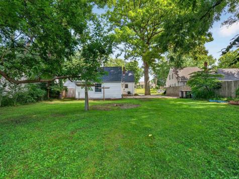 2127 Wawonaissa Trail Fort Wayne IN 46809
