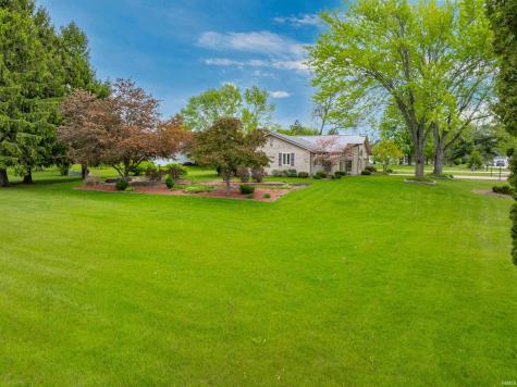 3328 N Chase Drive Warsaw IN 46582