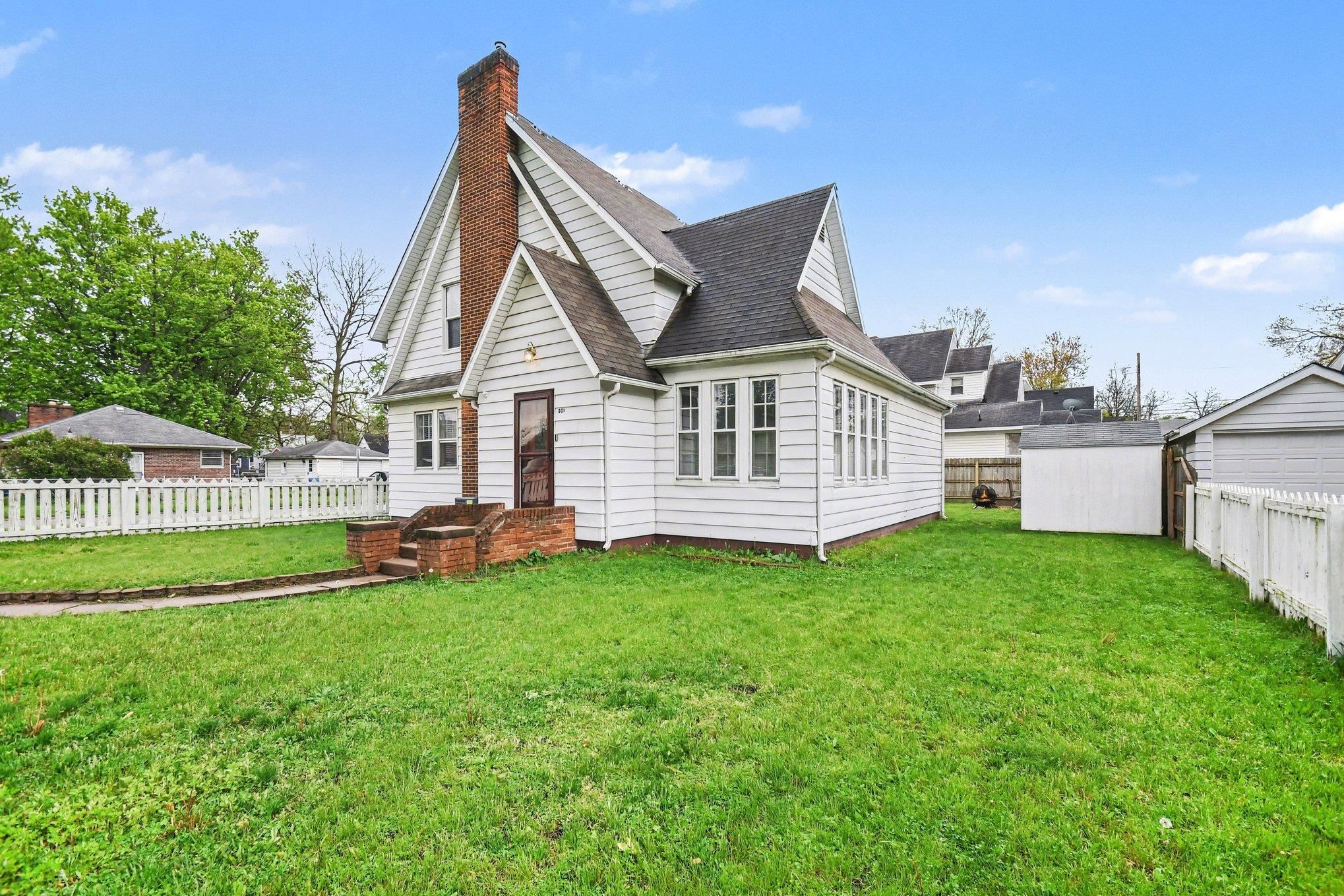 801 Maple Row Elkhart IN 46514