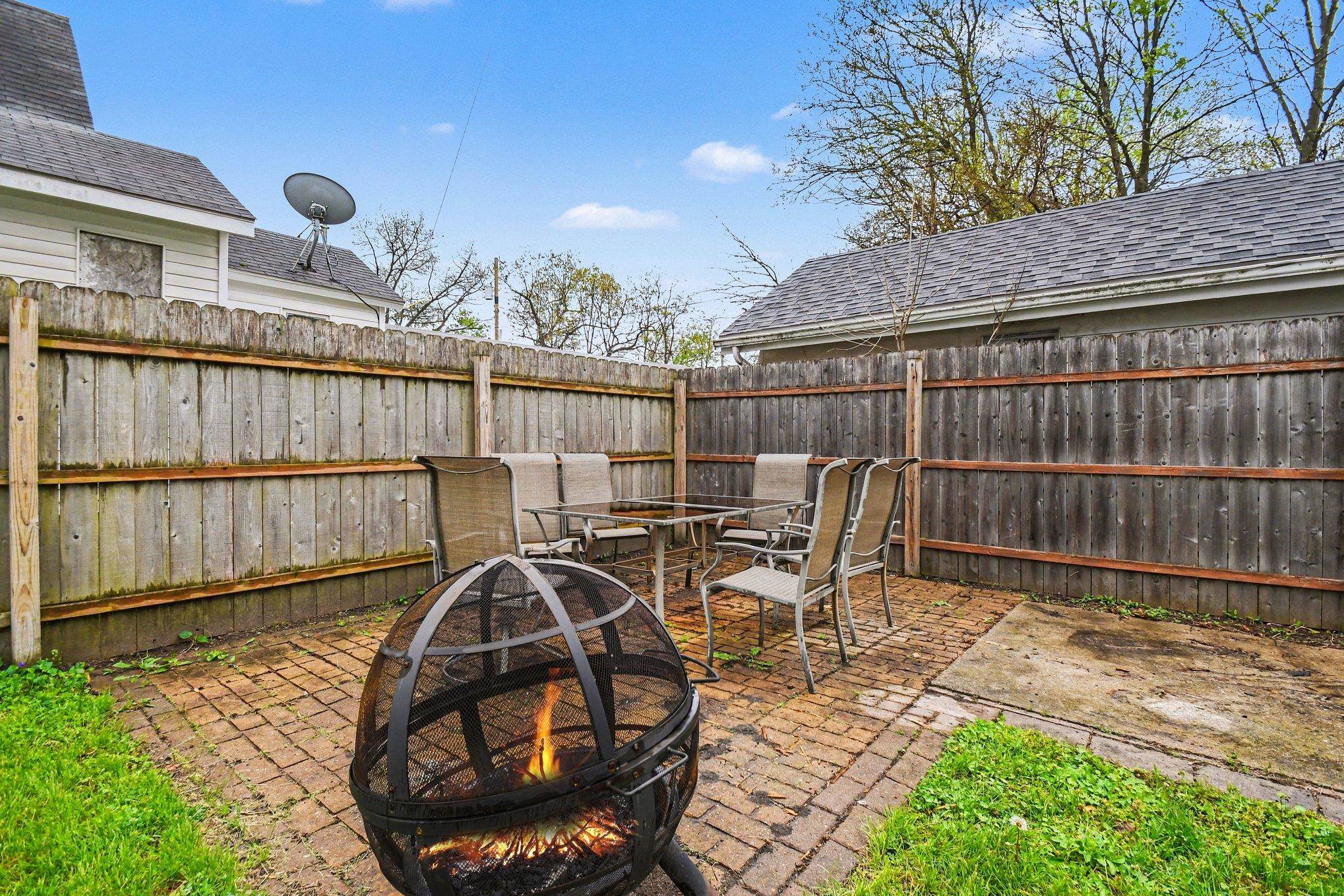 801 Maple Row Elkhart IN 46514
