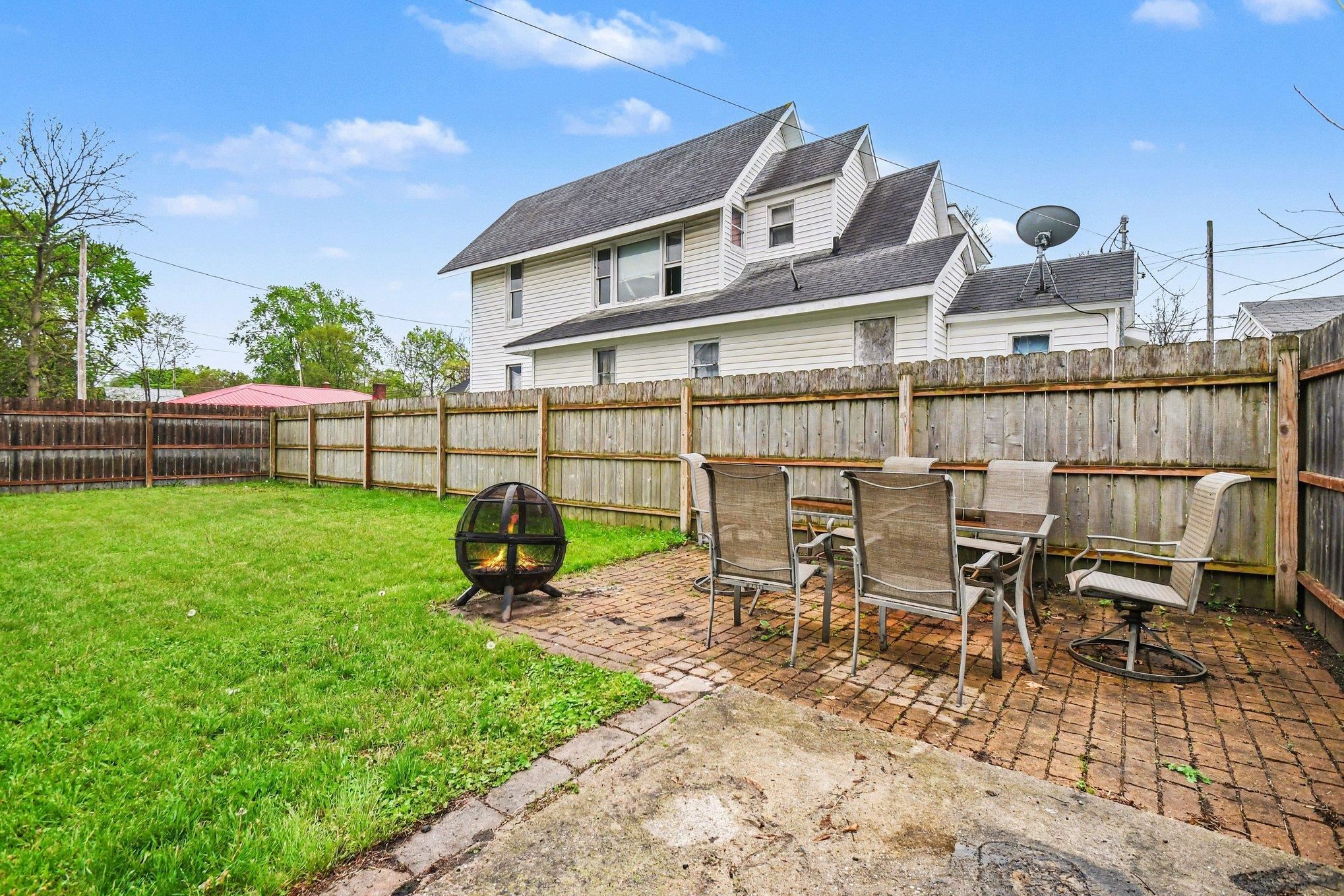 801 Maple Row Elkhart IN 46514