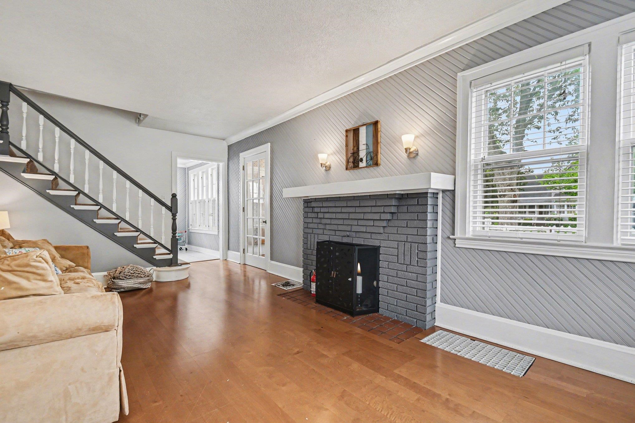801 Maple Row Elkhart IN 46514