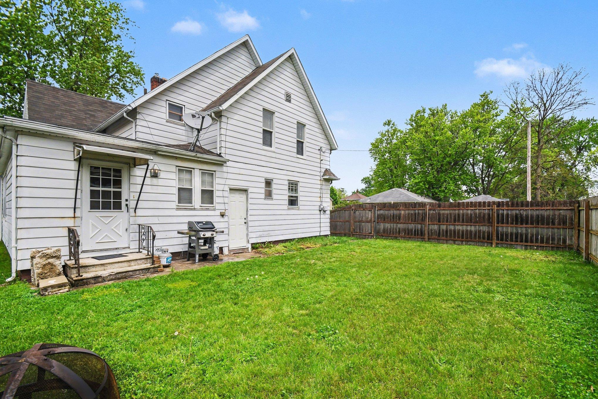 801 Maple Row Elkhart IN 46514