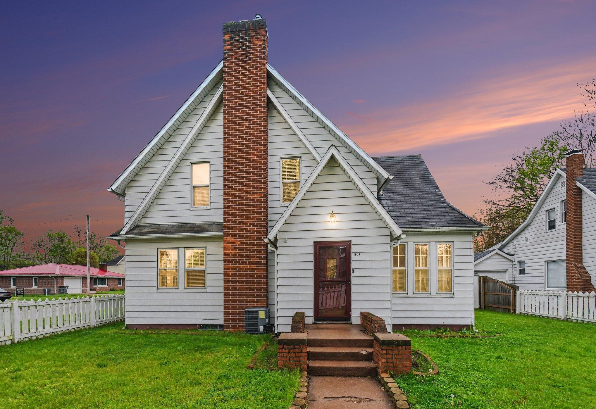 801 Maple Row Elkhart IN 46514