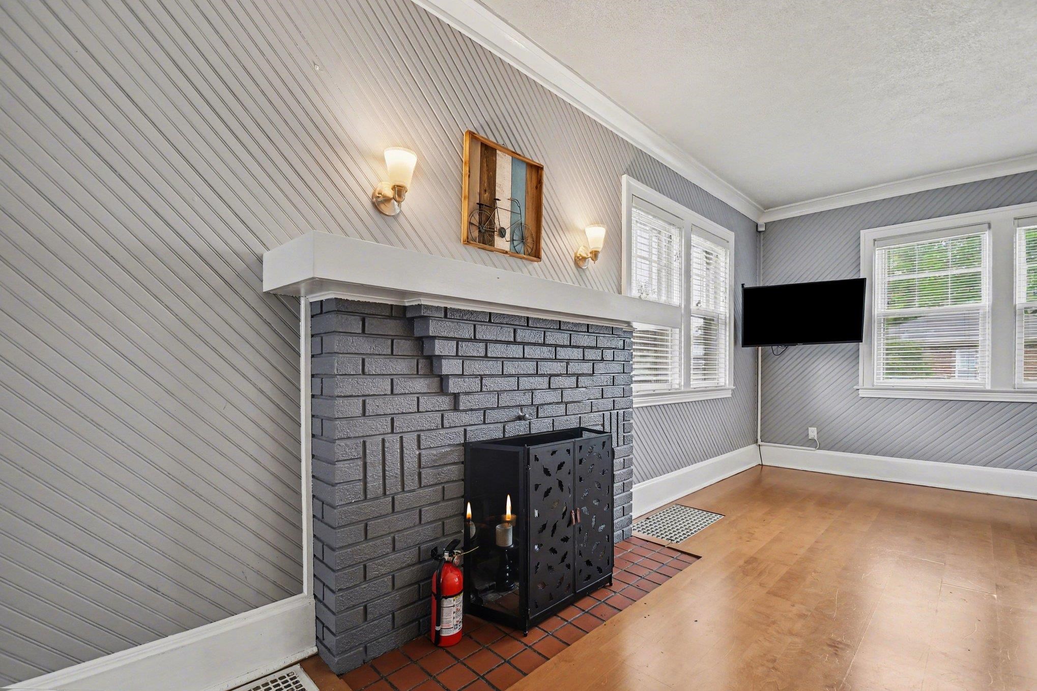 801 Maple Row Elkhart IN 46514