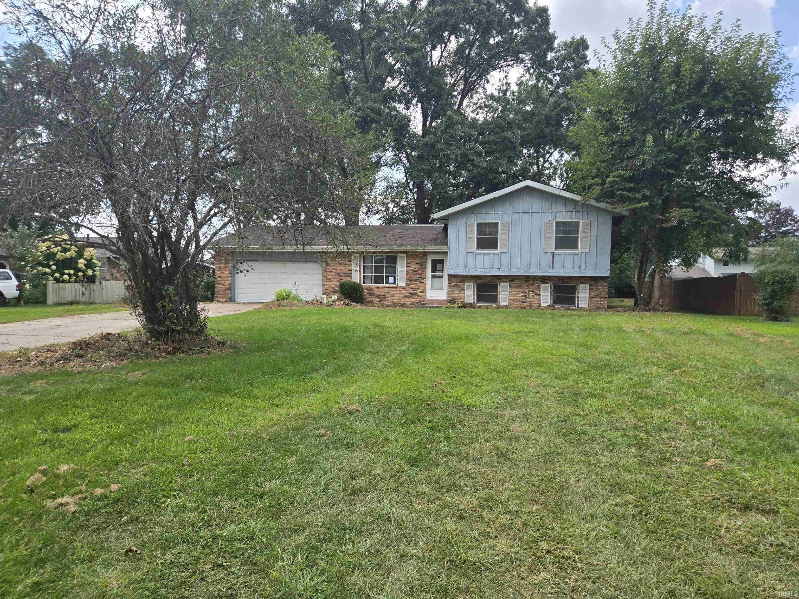 56033 Wynnewood Drive Osceola IN 46561