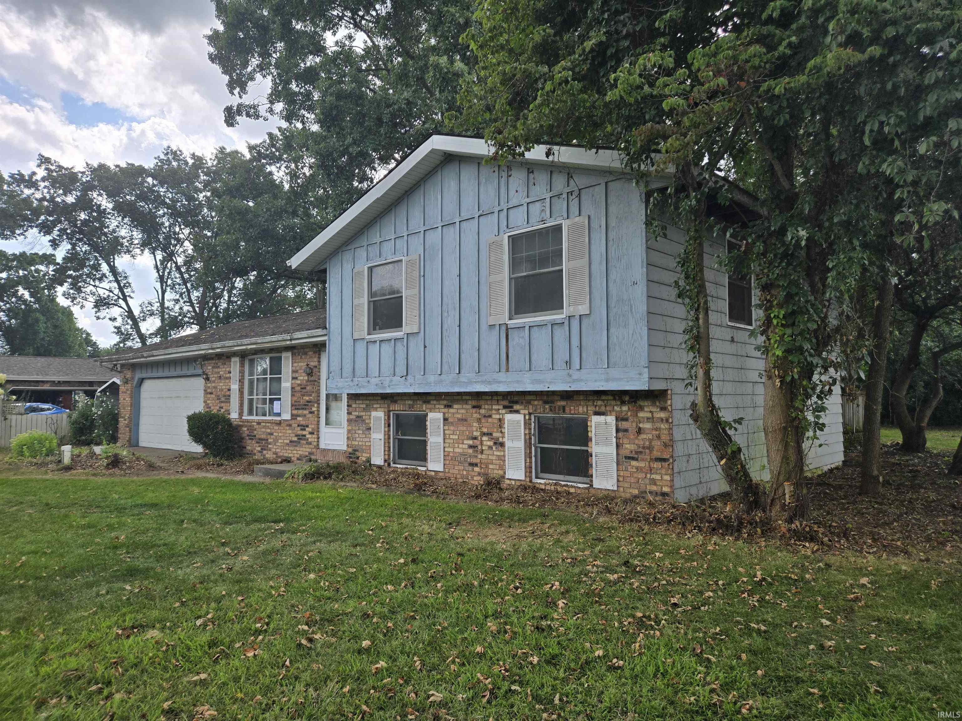 56033 Wynnewood Drive Osceola IN 46561