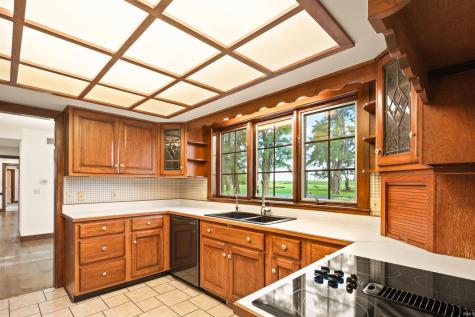 2209 E 900 N Road Huntington IN 46750
