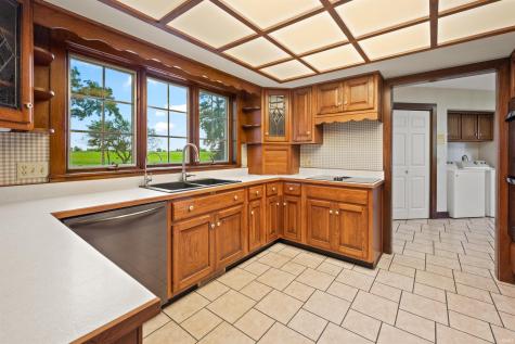 2209 E 900 N Road Huntington IN 46750