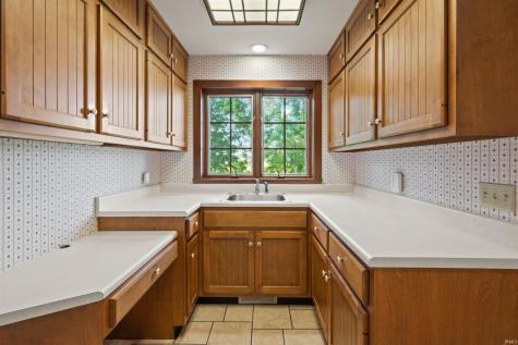 2209 E 900 N Road Huntington IN 46750