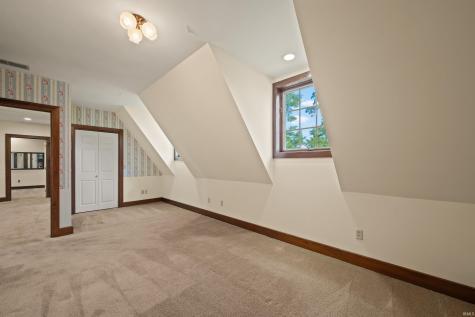 2209 E 900 N Road Huntington IN 46750