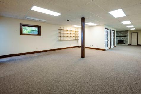 2209 E 900 N Road Huntington IN 46750