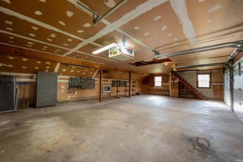 2209 E 900 N Road Huntington IN 46750