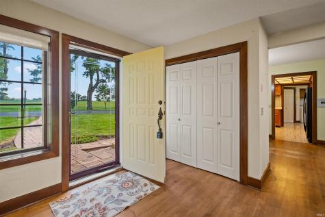 2209 E 900 N Road Huntington IN 46750