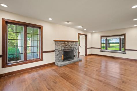 2209 E 900 N Road Huntington IN 46750