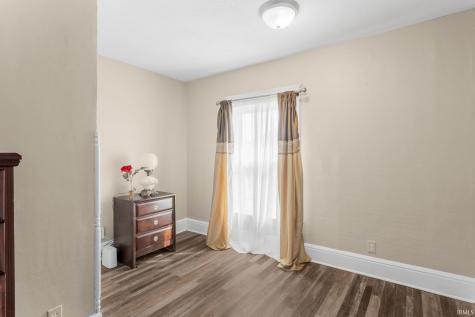 110 W 7th Street Mishawaka IN 46544