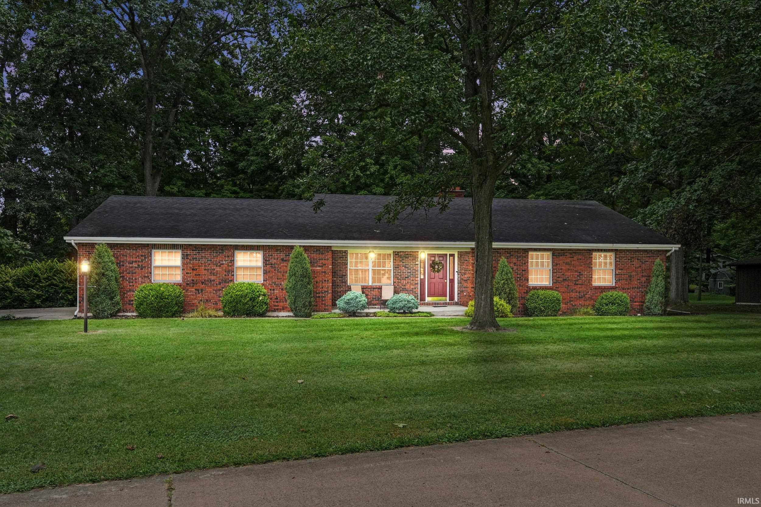 301 Oakwood Drive Albion IN 46701