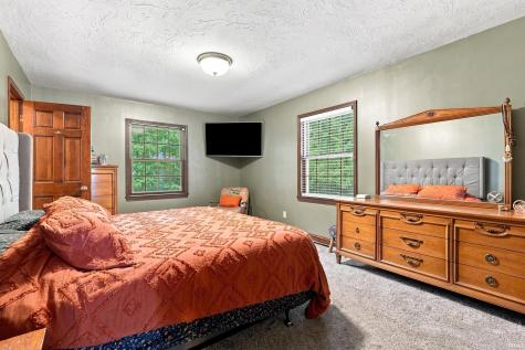 301 Oakwood Drive Albion IN 46701