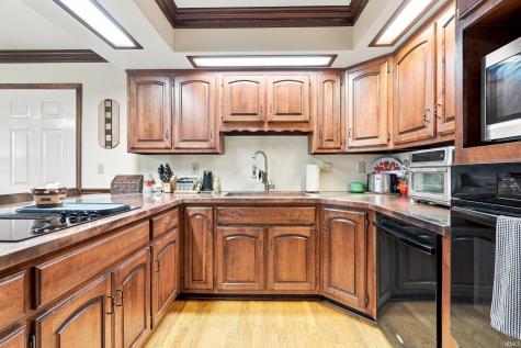 301 Oakwood Drive Albion IN 46701