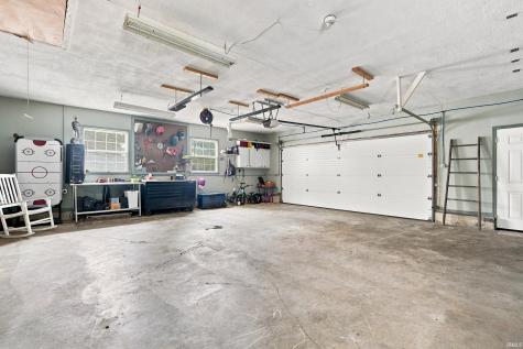 301 Oakwood Drive Albion IN 46701