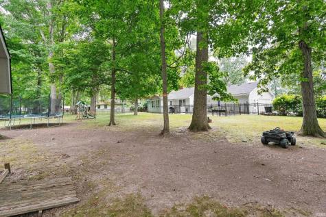 301 Oakwood Drive Albion IN 46701