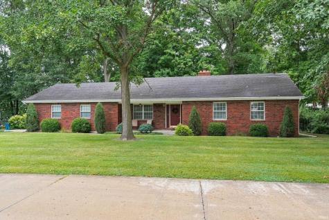 301 Oakwood Drive Albion IN 46701