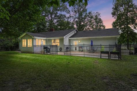 301 Oakwood Drive Albion IN 46701
