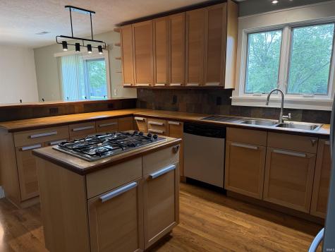 8 Meridian Drive Hartford City IN 47348