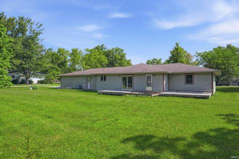 8 Meridian Drive Hartford City IN 47348