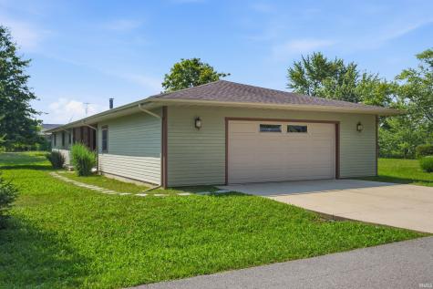 8 Meridian Drive Hartford City IN 47348
