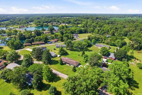 8 Meridian Drive Hartford City IN 47348