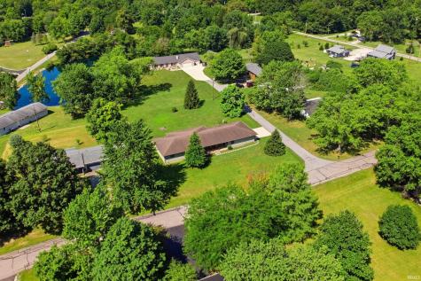 8 Meridian Drive Hartford City IN 47348