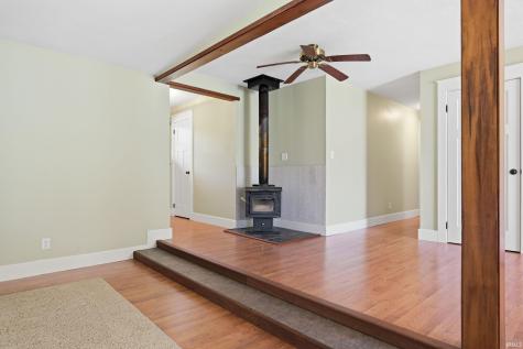 8 Meridian Drive Hartford City IN 47348