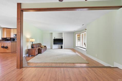8 Meridian Drive Hartford City IN 47348