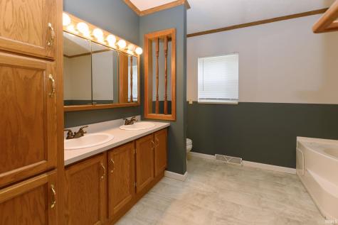 120 W Warren Street Peru IN 46970
