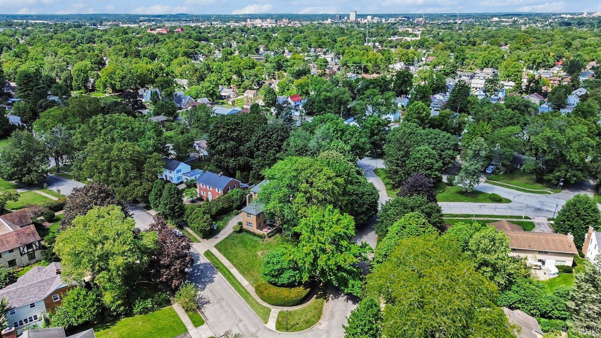 1227 E Irvington Avenue South Bend IN 46614