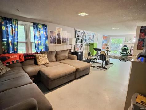 10520 W Sr 32 Yorktown IN 47396