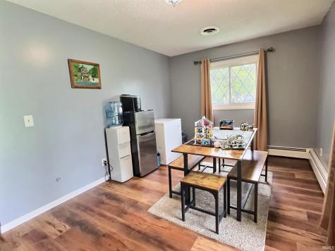 10520 W Sr 32 Yorktown IN 47396